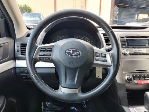 Used 2013 Subaru Outback 2.5i Premium w/ All-Weather Pkg AWD/4WD image 34