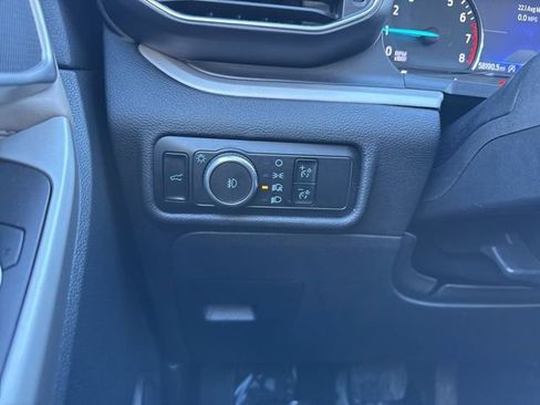 Used 2024 Ford Explorer XLT w/ Equipment Group 202A image 18