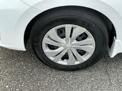 Certified 2024 Nissan Versa S image 7