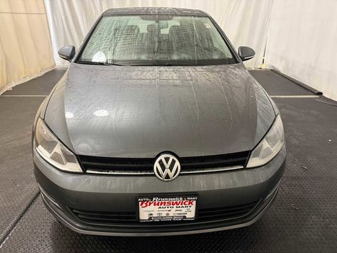 Used 2016 Volkswagen Golf S image 3