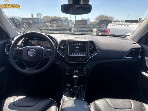 Used 2022 Jeep Cherokee Trailhawk w/ Trailer Tow Group AWD/4WD image 33