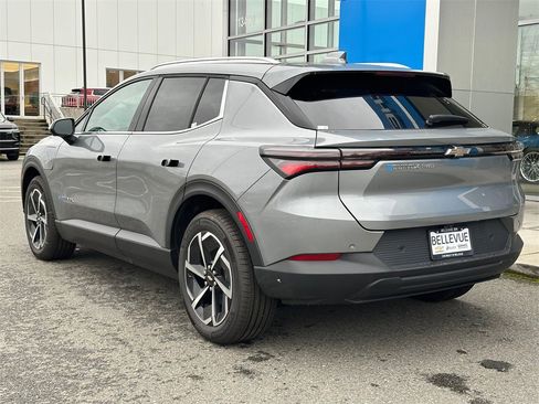 New 2026 Chevrolet Equinox EV LT image 3