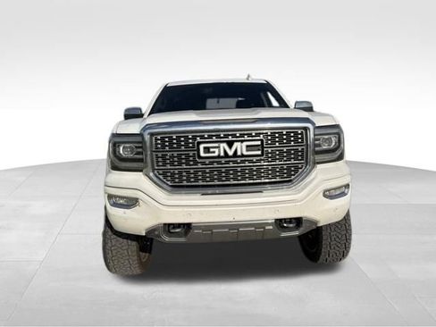 Used 2017 GMC Sierra 1500 Denali w/ Denali Ultimate Package AWD/4WD image 7