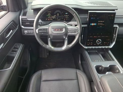 Used 2024 GMC Acadia Elevation AWD/4WD image 11