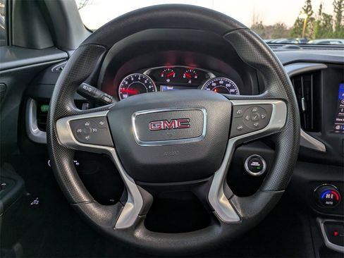 Used 2023 GMC Terrain SLE w/ Driver Convenience Package image 15
