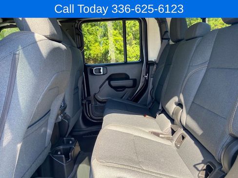 New 2025 Jeep Gladiator Sport AWD/4WD image 13