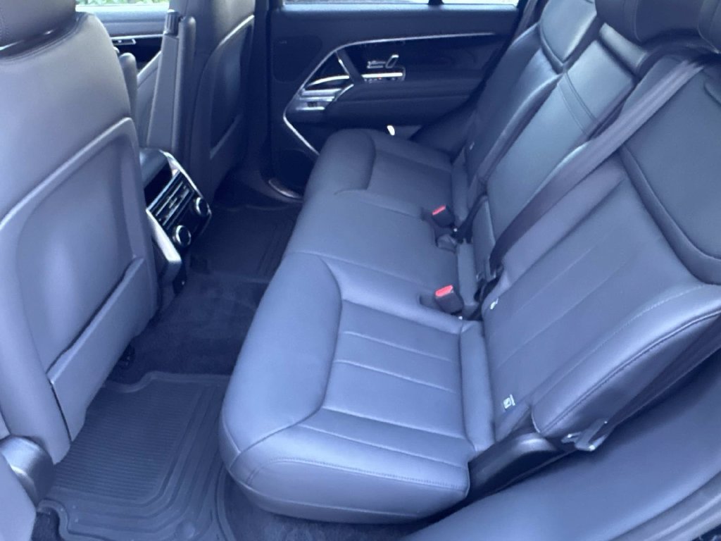 Certified 2023 Land Rover Range Rover SE AWD/4WD image 17