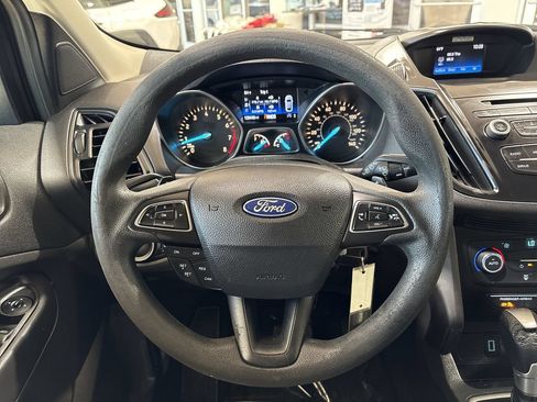 Used 2017 Ford Escape SE FWD image 14