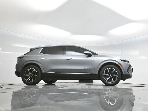 Used 2025 Chevrolet Equinox EV LT w/ Convenience Package image 63