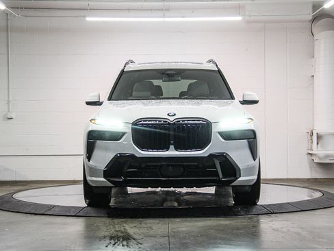 Certified 2023 BMW X7 xDrive40i w/ Executive Package image 2