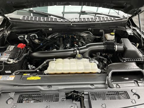 Certified 2023 Ford Expedition XLT image 34