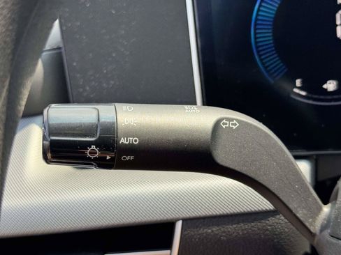 Used 2025 Hyundai Sonata SE FWD image 19