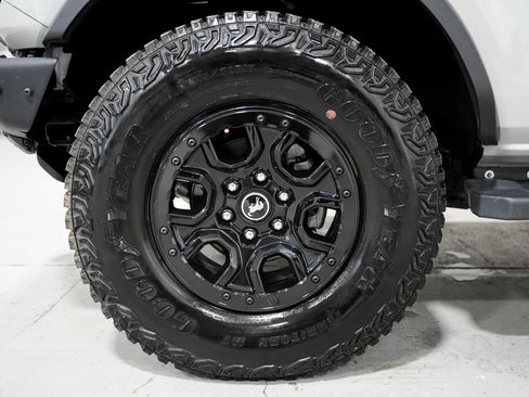 Used 2024 Ford Bronco Wildtrak AWD/4WD image 40