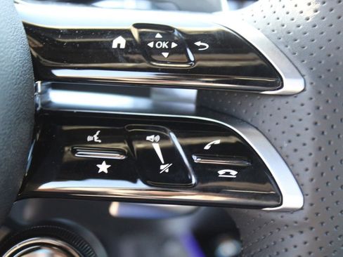 Certified 2025 Mercedes-Benz GLB 35 AMG 4MATIC image 18