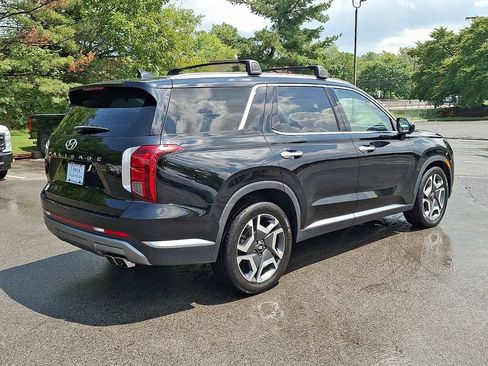 Used 2023 Hyundai Palisade Limited AWD/4WD image 9
