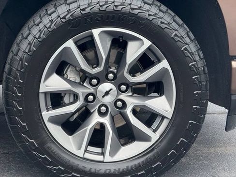 Used 2019 Chevrolet Silverado 1500 RST AWD/4WD image 12