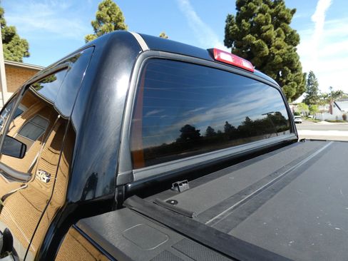 Used 2018 Toyota Tundra SR5 w/ TRD Off Road Package image 14