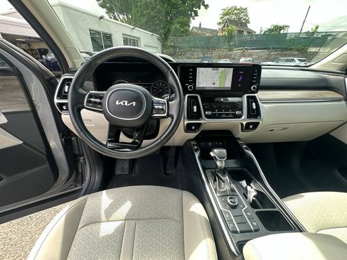 Used 2023 Kia Sorento S w/ Panoramic Sunroof Package AWD/4WD image 26