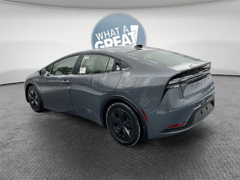 New 2026 Toyota Prius Plug-In Hybrid image 6