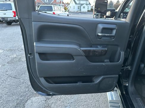 Used 2015 GMC Sierra 2500 Denali w/ Duramax Plus Package image 34