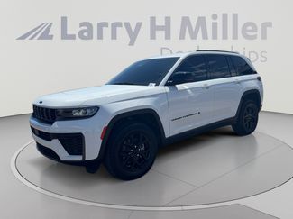 Used 2026 Jeep Grand Cherokee Altitude AWD/4WD video 1