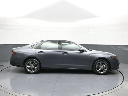 Certified 2023 Honda Accord EX image 5
