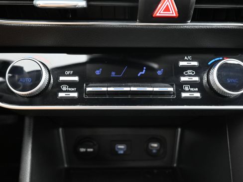 Used 2023 Hyundai Sonata SEL w/ Preferred Accessory Package FWD image 17