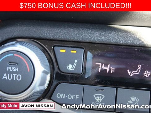 New 2025 Nissan Versa SR w/ Trunk Package image 24