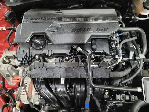 Used 2024 Hyundai Elantra SEL FWD image 30