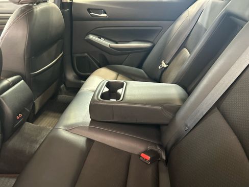 Used 2021 Nissan Altima 2.5 SR FWD image 5
