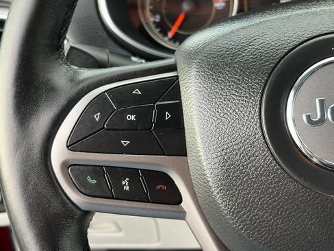 Used 2021 Jeep Cherokee Latitude Plus image 13