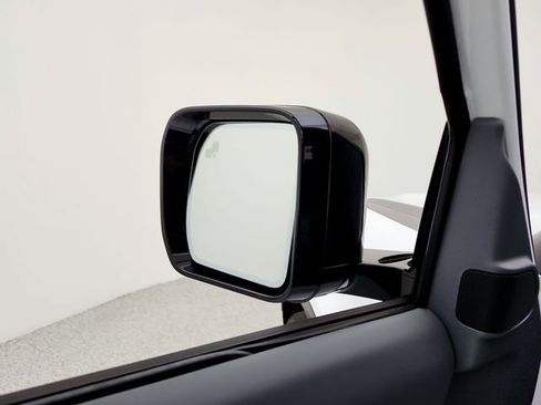 New 2026 Land Rover Defender 130 X-Dynamic SE AWD/4WD image 23