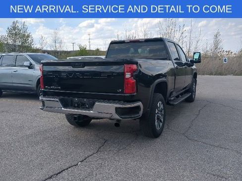 Used 2024 Chevrolet Silverado 2500 LT AWD/4WD image 8