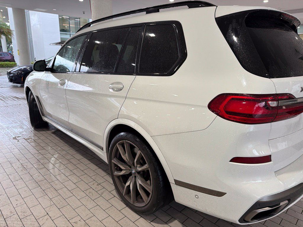 Used 2022 BMW X7 M50i w/ Executive Package AWD/4WD image 3