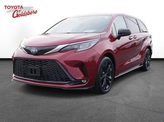 Used 2023 Toyota Sienna XSE video 1
