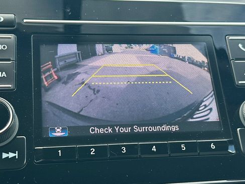 Used 2018 Honda CR-V LX image 18