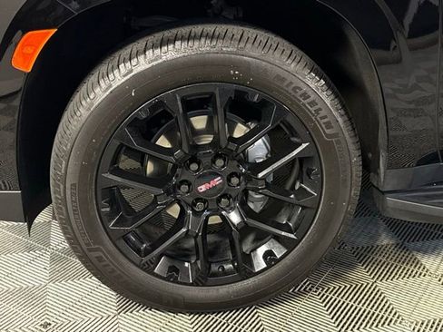 Used 2023 GMC Yukon Denali AWD/4WD image 12