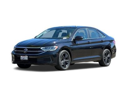 Used 2023 Volkswagen Jetta SE w/ Panoramic Sunroof Package
