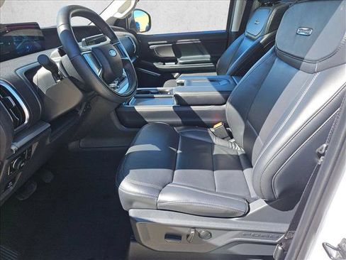 Used 2025 Ford Expedition Max Platinum AWD/4WD image 15