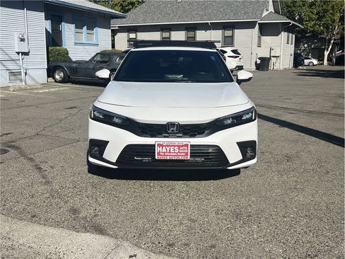 Used 2022 Honda Civic Sport Touring image 2