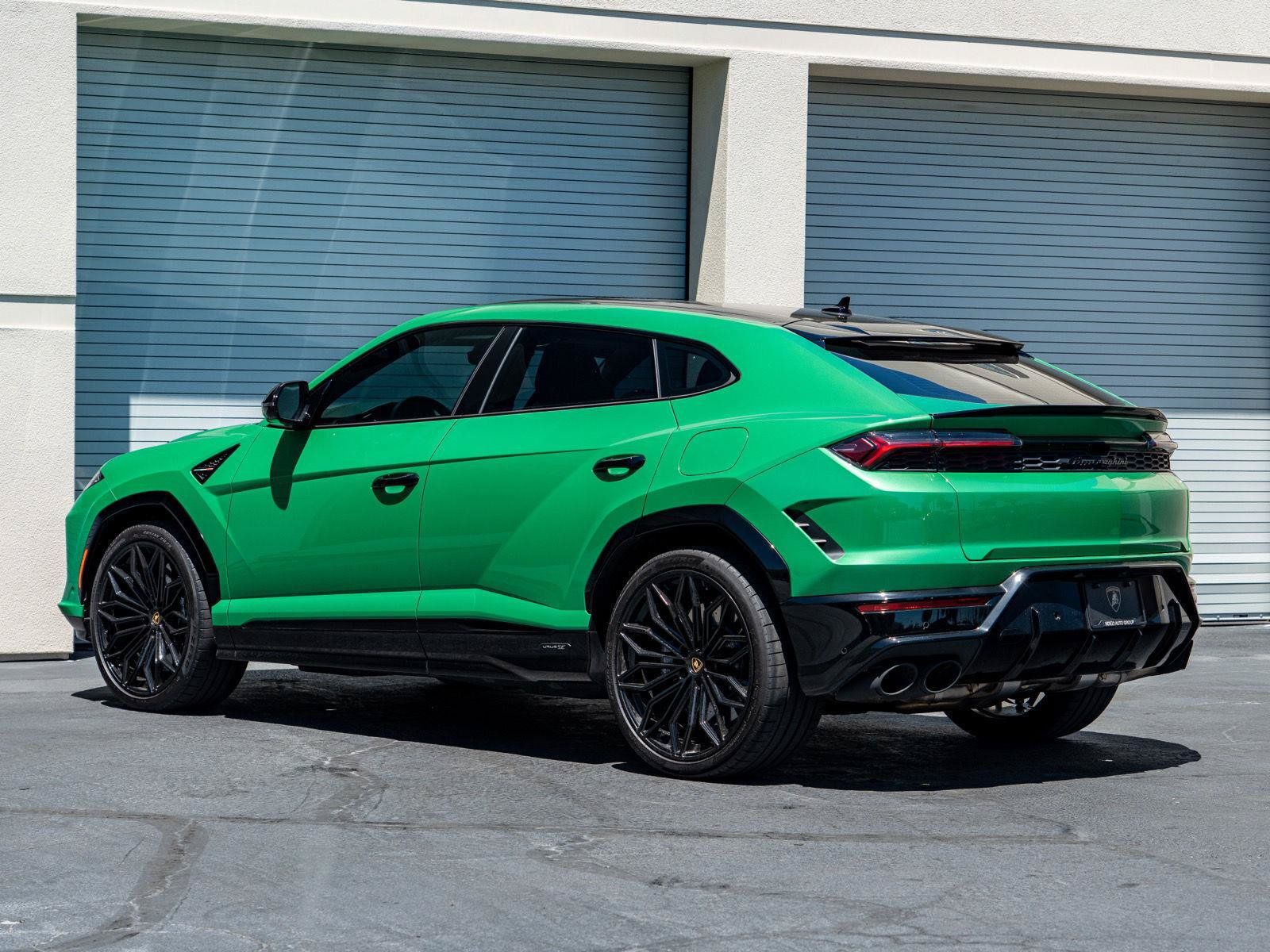 Used 2025 Lamborghini Urus Performante AWD/4WD image 6