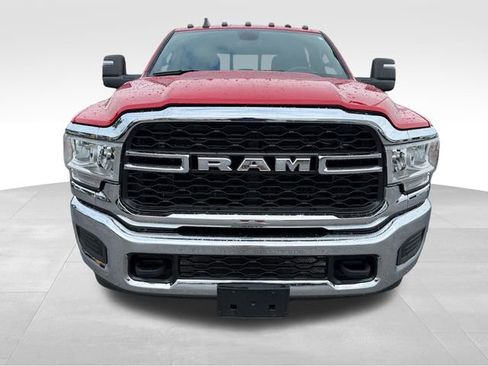 Used 2024 RAM 2500 Tradesman w/ Chrome Appearance Group AWD/4WD image 2