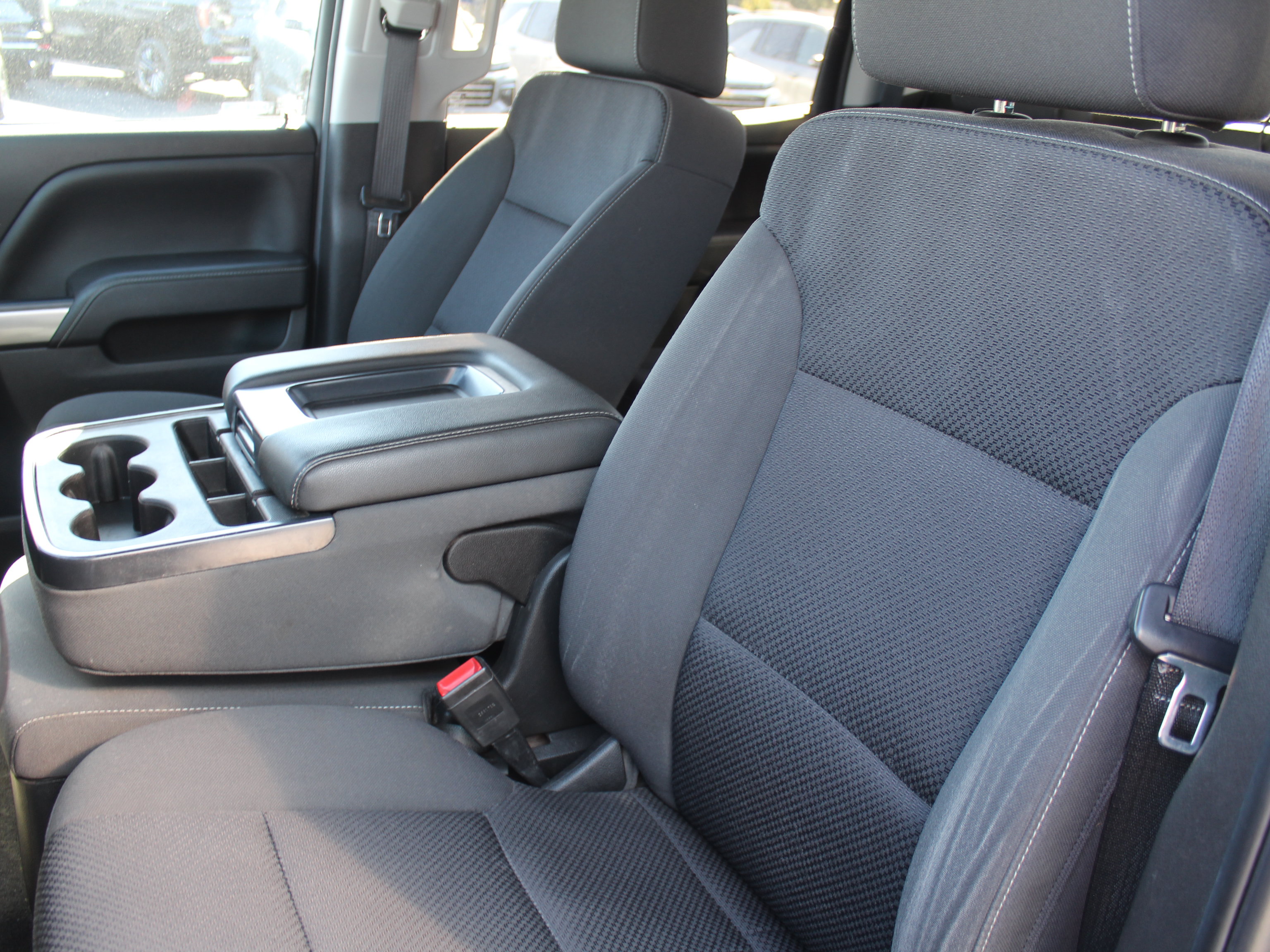 Used 2018 Chevrolet Silverado 1500 LT w/ All Star Edition AWD/4WD image 13