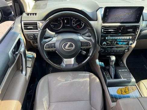Used 2023 Lexus GX 460 Premium image 17