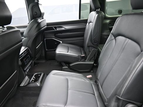 New 2026 Jeep Grand Wagoneer L Limited w/ Premium Group II AWD/4WD image 13