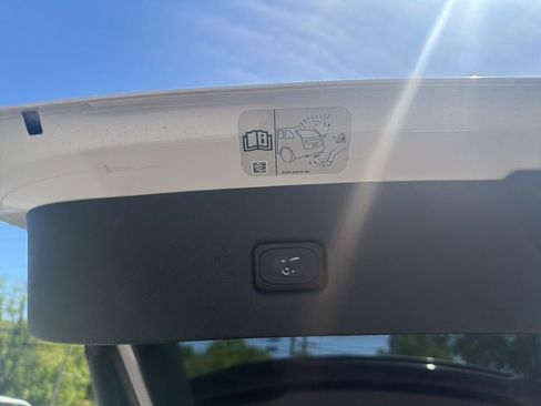 Used 2018 Lincoln MKX Reserve AWD/4WD image 8