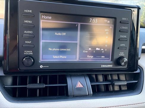 Used 2021 Toyota RAV4 XLE FWD image 32