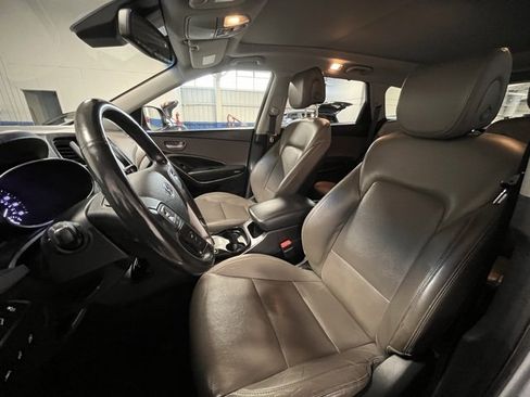 Used 2017 Hyundai Santa Fe Limited image 21