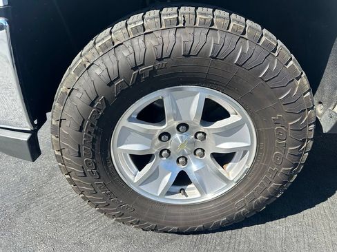 Used 2016 Chevrolet Silverado 1500 LT AWD/4WD image 6