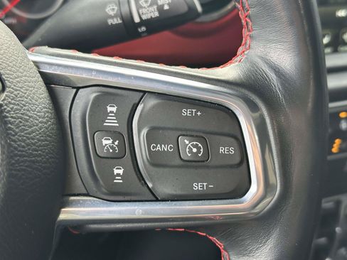 Used 2021 Jeep Gladiator Rubicon AWD/4WD image 23